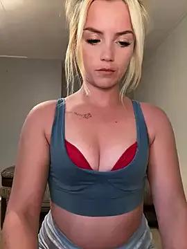 Girls: discover live performances with matured cam models, from teasing to fixations, in a variety of stunning live sex cams.
