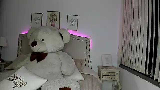 Emilly_Rivera from StripChat is Freechat