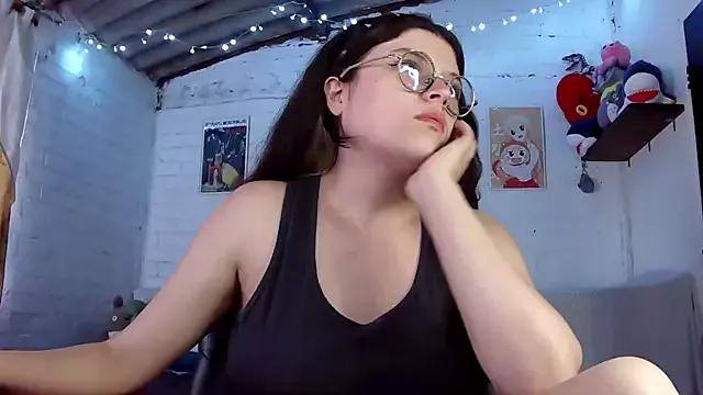Emily__katz from StripChat is Freechat