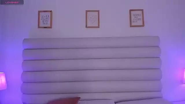 Girls: discover live performances with matured cam models, from teasing to fixations, in a variety of stunning live sex cams.