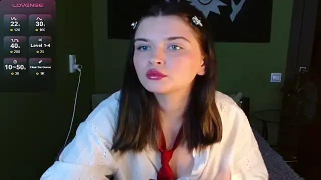 Emily_Blyde from StripChat is Freechat