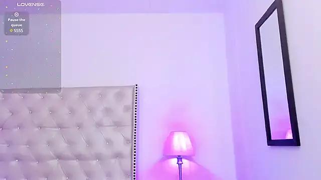 Girls: discover live performances with matured cam models, from teasing to fixations, in a variety of stunning live sex cams.