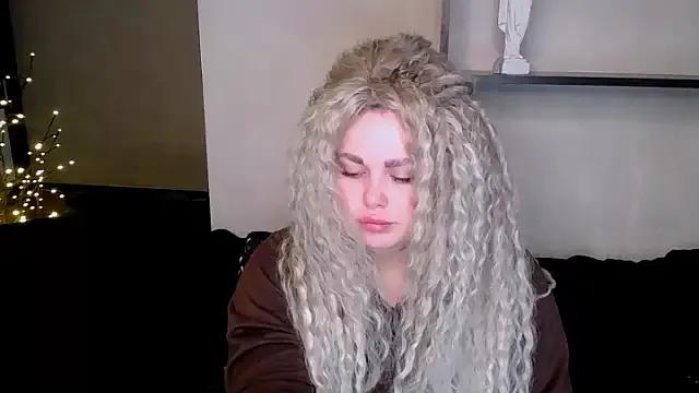 Girls: discover live performances with matured cam models, from teasing to fixations, in a variety of stunning live sex cams.