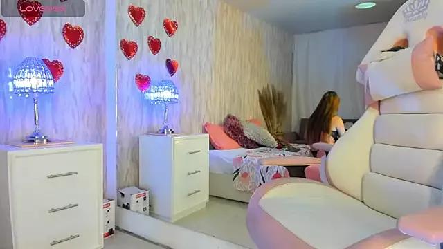 Girls: discover live performances with matured cam models, from teasing to fixations, in a variety of stunning live sex cams.