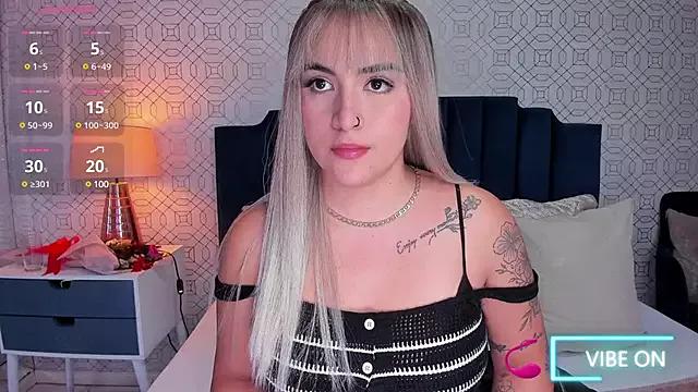 Girls: discover live performances with matured cam models, from teasing to fixations, in a variety of stunning live sex cams.