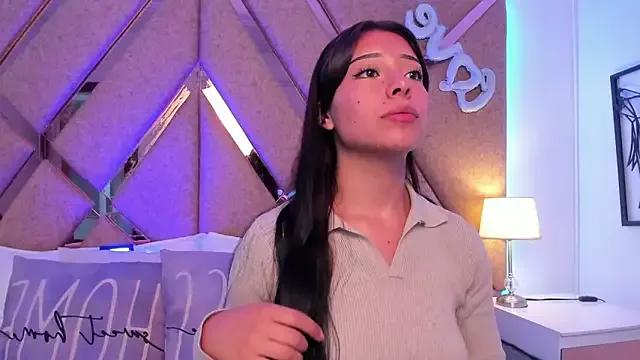 Emilybutterfly1 from StripChat is Freechat