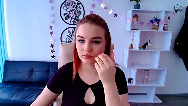 EmilyEwanss from StripChat is Freechat