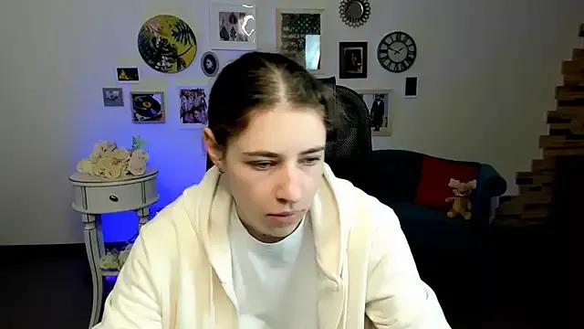Girls: discover live performances with matured cam models, from teasing to fixations, in a variety of stunning live sex cams.
