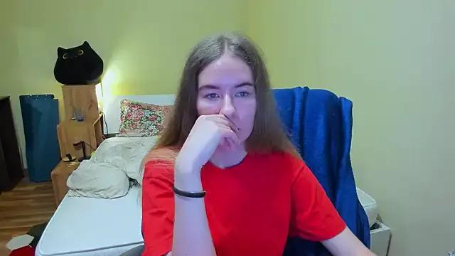 EmilyPaw from StripChat is Freechat