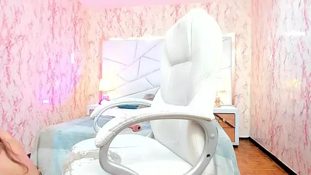 Girls: discover live performances with matured cam models, from teasing to fixations, in a variety of stunning live sex cams.
