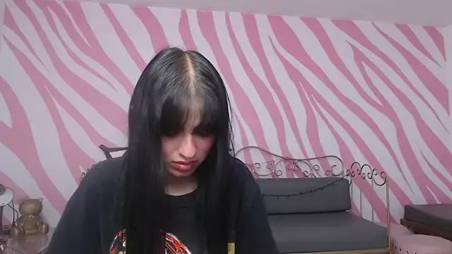 Girls: discover live performances with matured cam models, from teasing to fixations, in a variety of stunning live sex cams.