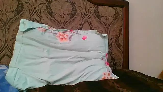 Girls: discover live performances with matured cam models, from teasing to fixations, in a variety of stunning live sex cams.