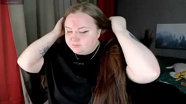 EMMA__CONNOR from StripChat is Freechat