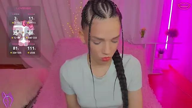 Emma__Gray__ from StripChat