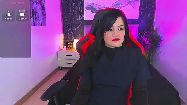 Emma_gatess from StripChat