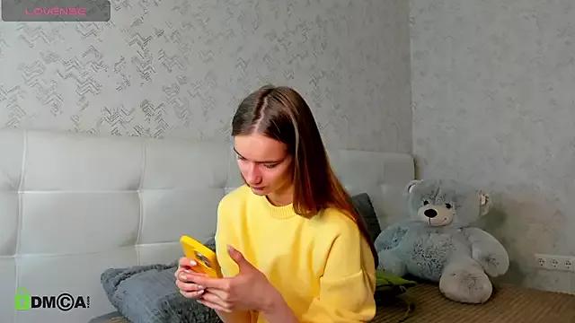 Emma_Jhons0n from StripChat is Freechat