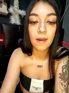 Girls: discover live performances with matured cam models, from teasing to fixations, in a variety of stunning live sex cams.