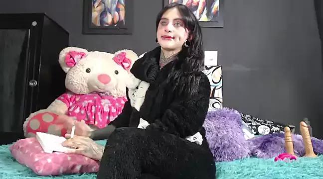 Girls: discover live performances with matured cam models, from teasing to fixations, in a variety of stunning live sex cams.