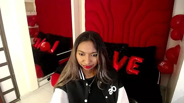 Girls: discover live performances with matured cam models, from teasing to fixations, in a variety of stunning live sex cams.