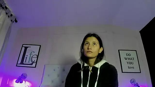 Girls: discover live performances with matured cam models, from teasing to fixations, in a variety of stunning live sex cams.