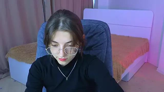 EmmaCherry7 from StripChat