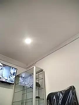 Girls: discover live performances with matured cam models, from teasing to fixations, in a variety of stunning live sex cams.