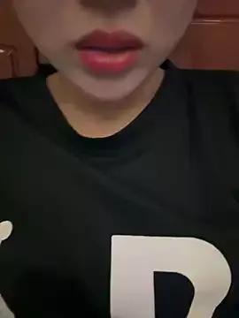 EmmaGa from StripChat is Freechat