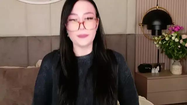 EmmaLawrens from StripChat