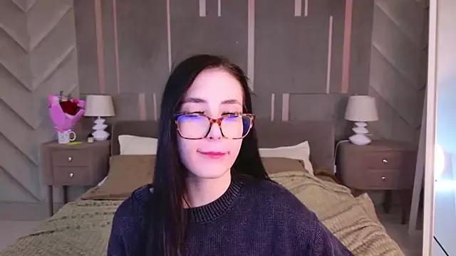 EmmaLawrens from StripChat