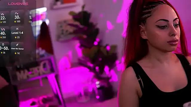 EmmaMendezz from StripChat is Freechat