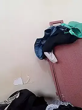 EmmaMiaa on StripChat