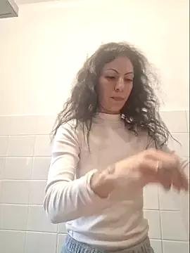 Girls: discover live performances with matured cam models, from teasing to fixations, in a variety of stunning live sex cams.