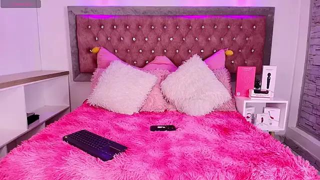 Girls: discover live performances with matured cam models, from teasing to fixations, in a variety of stunning live sex cams.