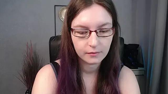 Girls: discover live performances with matured cam models, from teasing to fixations, in a variety of stunning live sex cams.