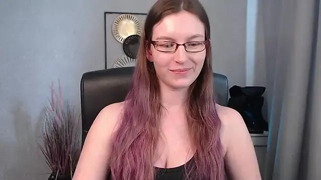 Girls: discover live performances with matured cam models, from teasing to fixations, in a variety of stunning live sex cams.