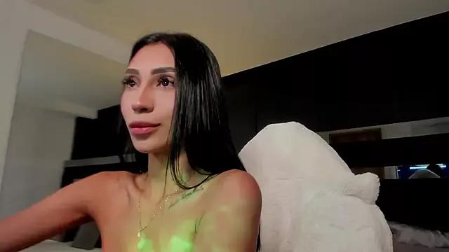 emmma_smith from StripChat
