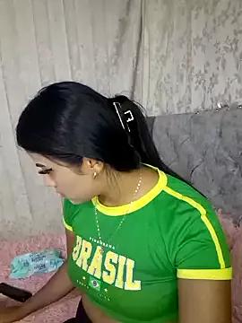 EmmyCooperr from StripChat is Freechat