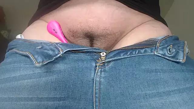 Girls: discover live performances with matured cam models, from teasing to fixations, in a variety of stunning live sex cams.