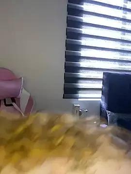 EmyRousee1 from StripChat is Freechat