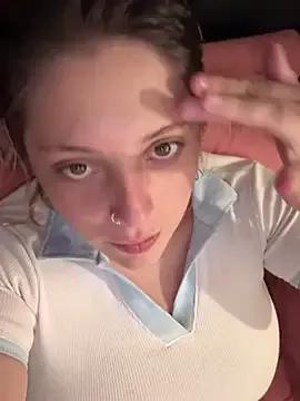Enyeld_ruru from StripChat