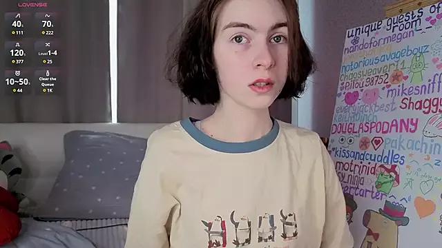 ErlineGolson from StripChat is Freechat