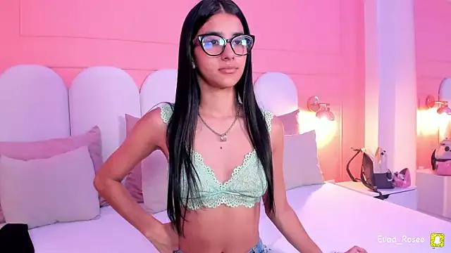 eva_roseee from StripChat is Freechat