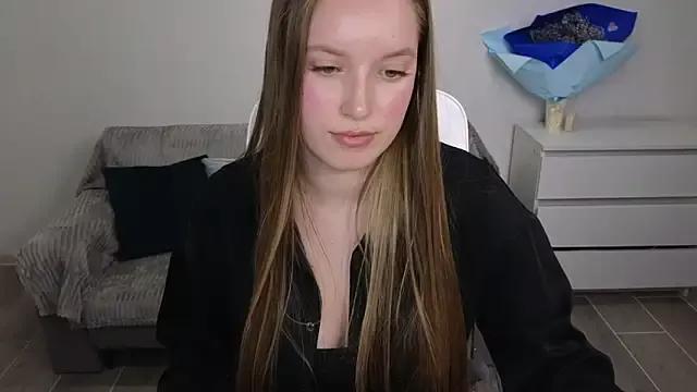EvaMaddison from StripChat is Freechat