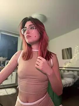 Girls: discover live performances with matured cam models, from teasing to fixations, in a variety of stunning live sex cams.