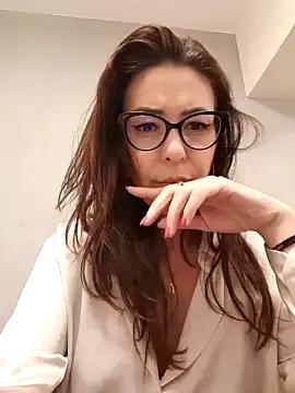 Girls: discover live performances with matured cam models, from teasing to fixations, in a variety of stunning live sex cams.