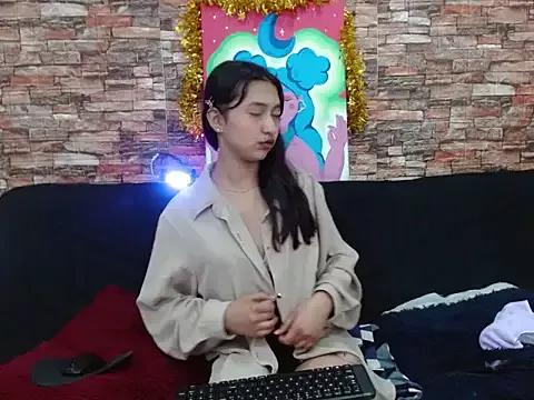 Girls: discover live performances with matured cam models, from teasing to fixations, in a variety of stunning live sex cams.