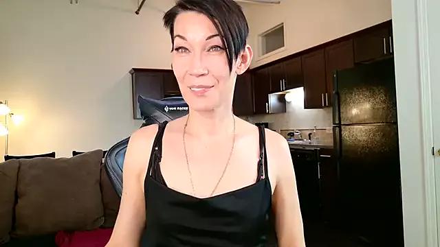 EveEnigma from StripChat