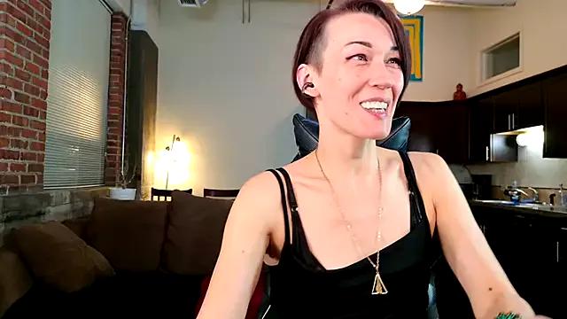 EveEnigma from StripChat