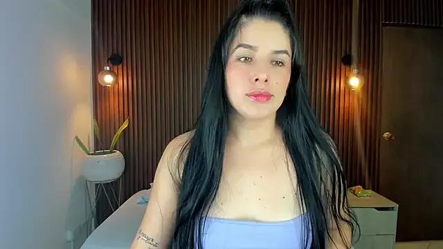 evelin_lopezz from StripChat