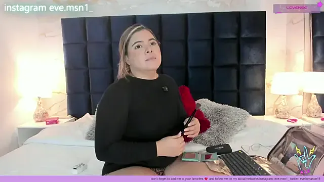 EVELIN_MASON on StripChat